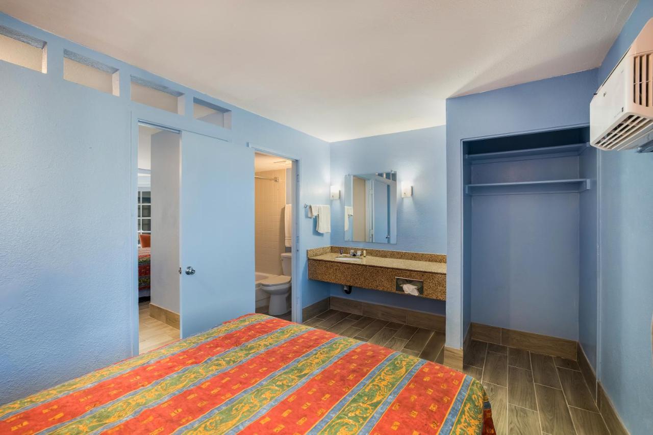 Knights Inn Tucson D.M.A.F Area Екстер'єр фото