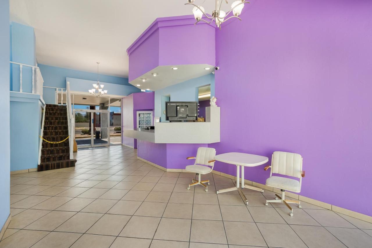 Knights Inn Tucson D.M.A.F Area Екстер'єр фото