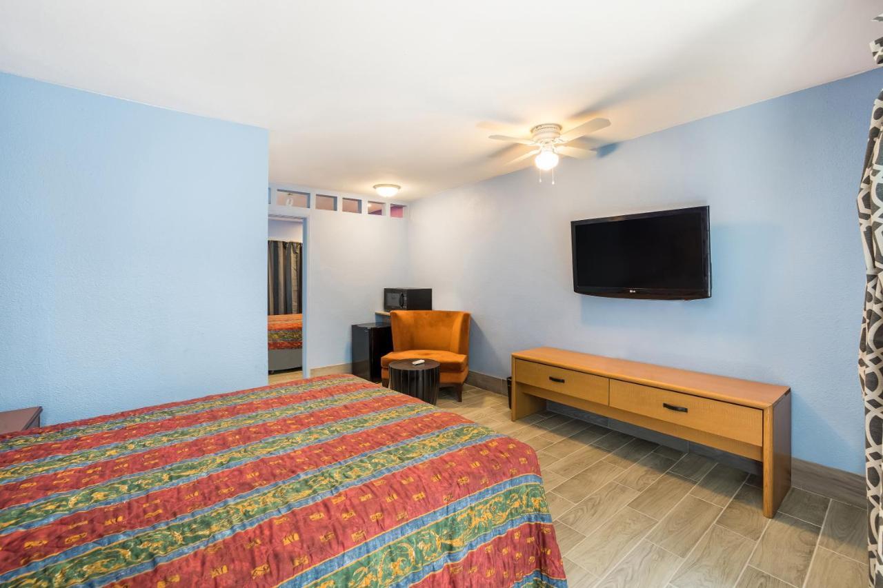 Knights Inn Tucson D.M.A.F Area Екстер'єр фото