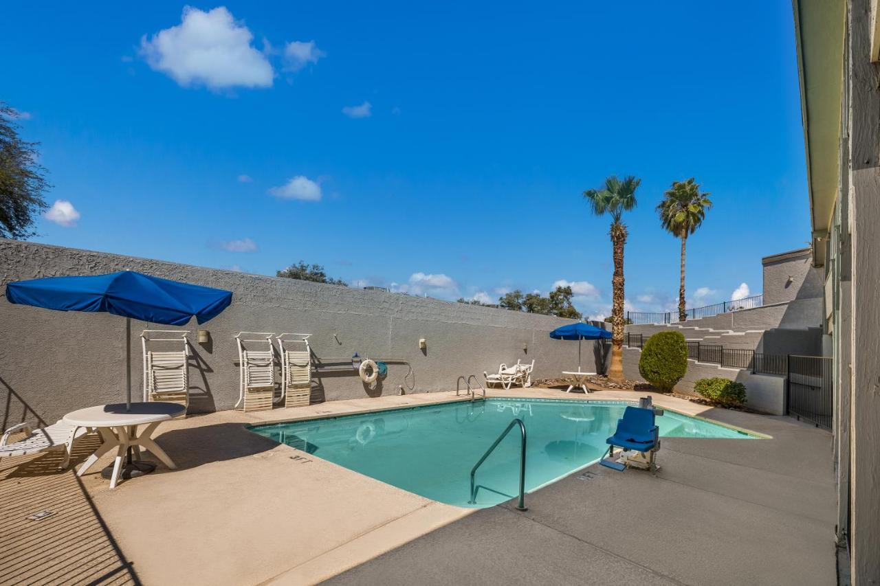 Knights Inn Tucson D.M.A.F Area Екстер'єр фото