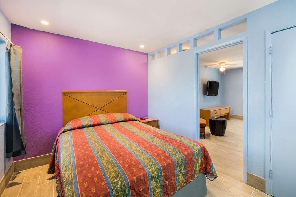 Knights Inn Tucson D.M.A.F Area Номер фото