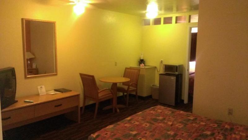 Knights Inn Tucson D.M.A.F Area Екстер'єр фото